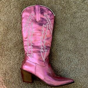 Brand new knee high pink cowgirl boots! Size 36
